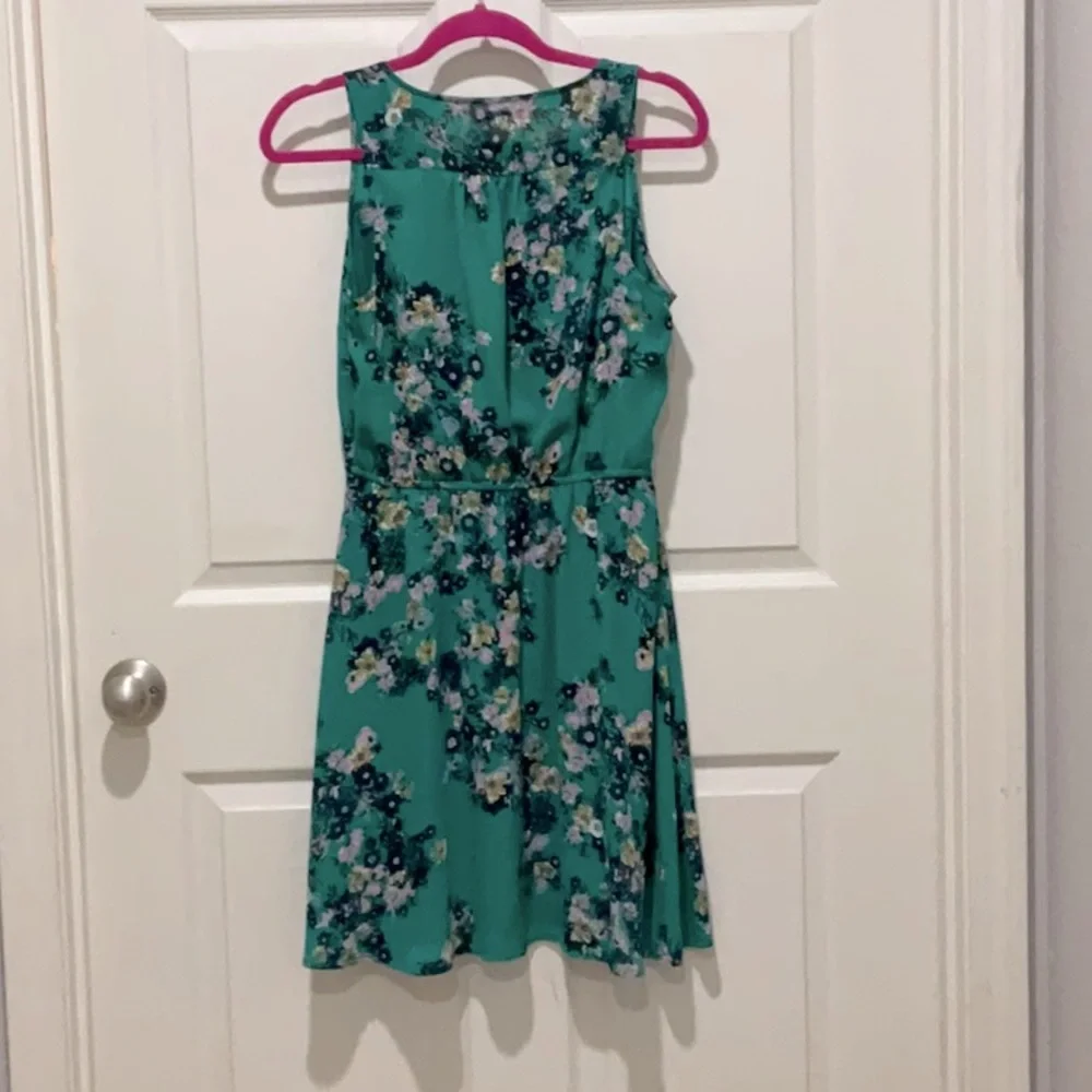 Spring dress - Picture 2 of 2